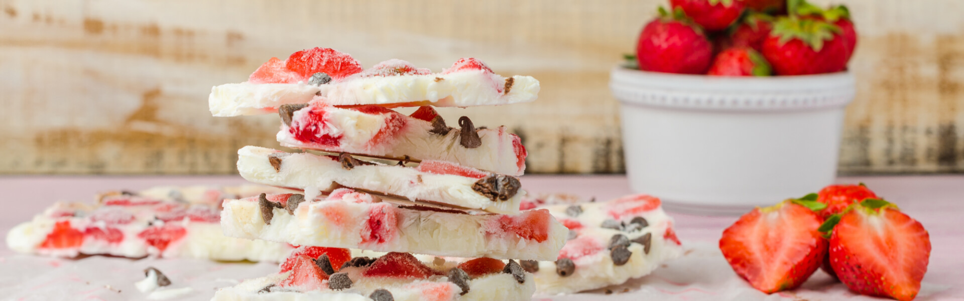 Healthy Christmas Yogurt Bark Recipe The Tummy Clinic